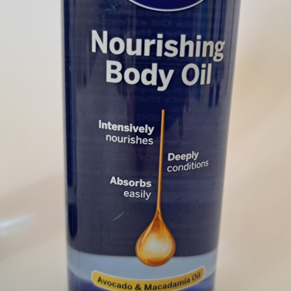 Nivea Nourishing Body Oil Avocado and Macadamia 6.8oz DISCONTINUED - Picture 2 of 3